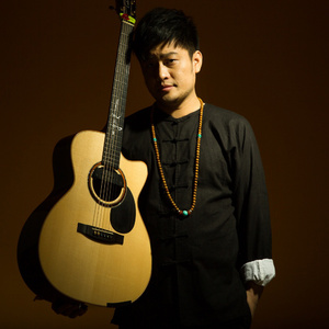 美女裸色蜜桃久久18禁
